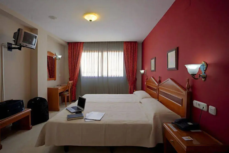 Hotel Tocina Business