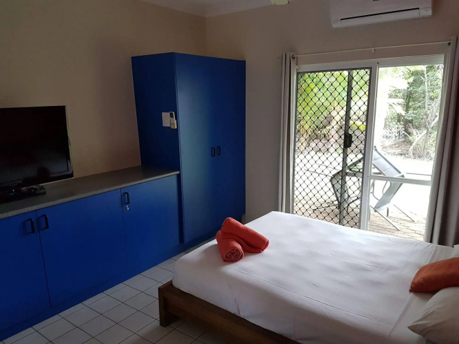 Coral Beach Lodge