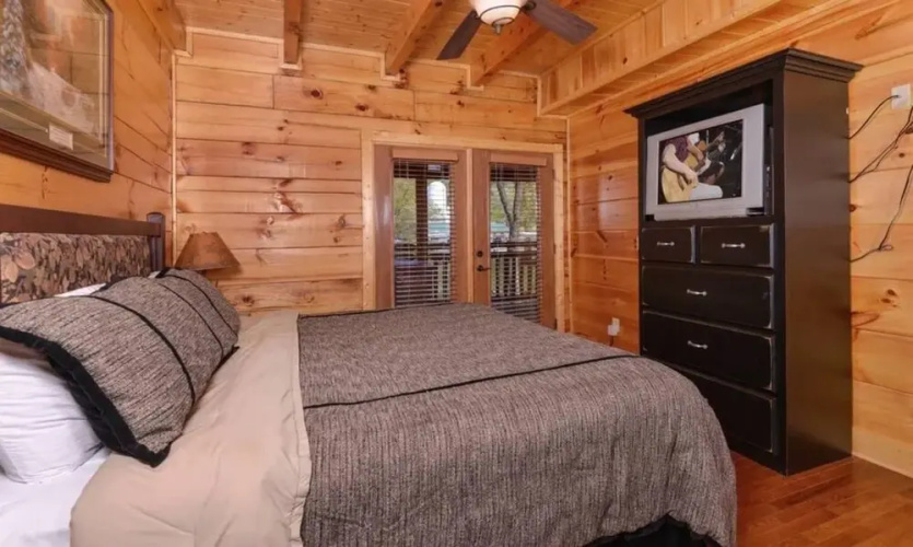 River's Edge By Heritage Cabin Rentals