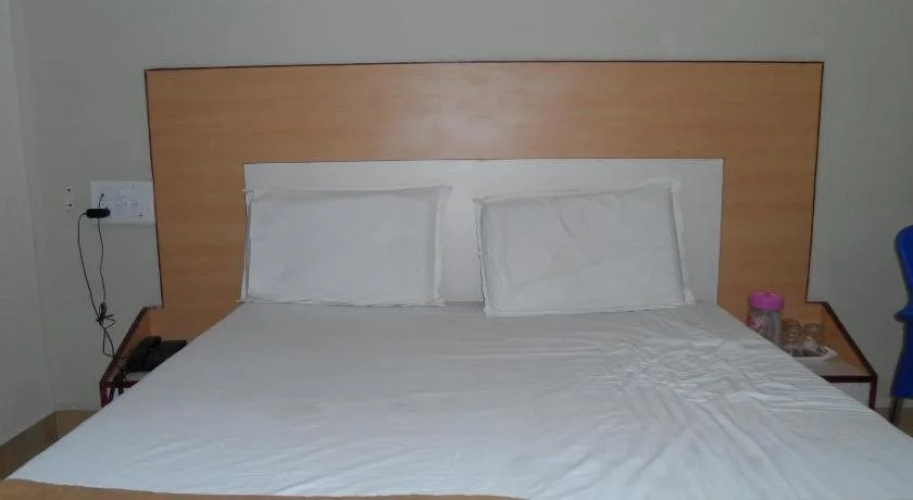 Hotel Pasuparthy Residency