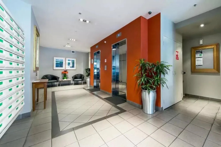 Auckland CBD Quality Apartment B & B
