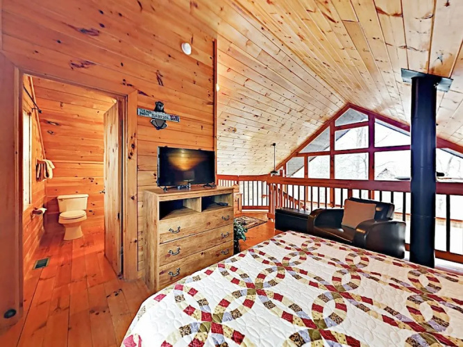 A Birds Song - 2 Br Cabin