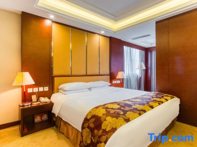 Executive Twin room with view