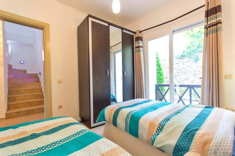 Derin Vadi Sitesi