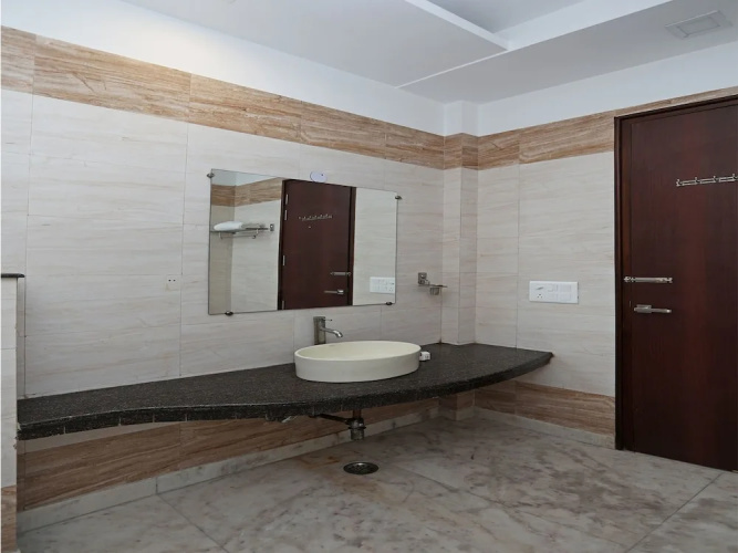 OYO Flagship 136 Sector 45 Noida