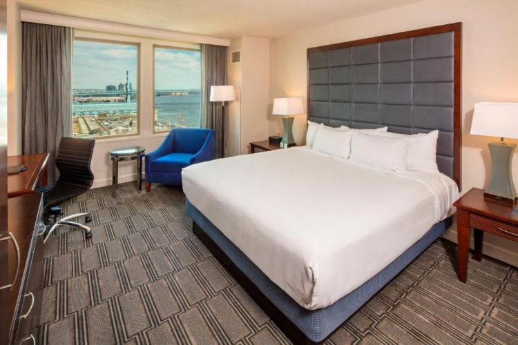 Standard Double room with waterfront view