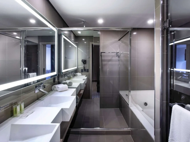 Double Suite