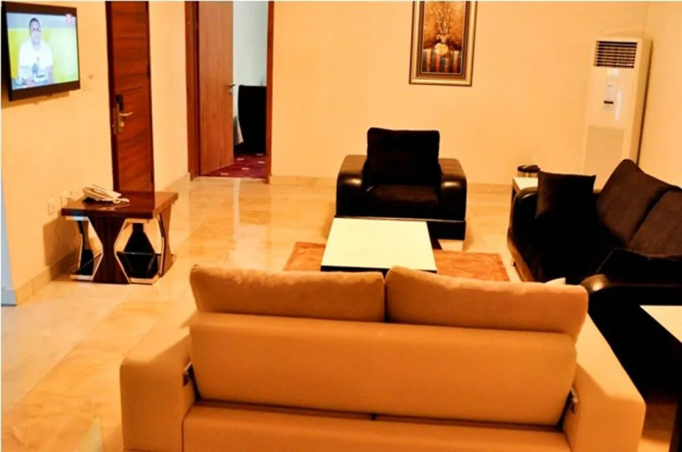 Caledonian Suites