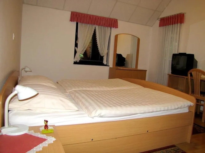 Prenočišča Mraz