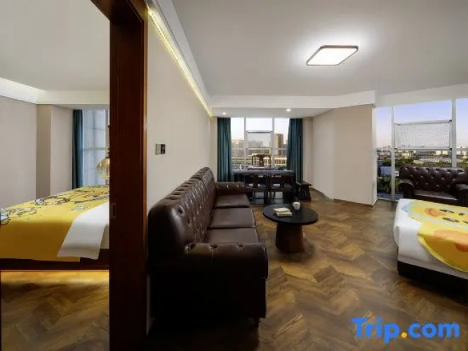 2 Bedrooms Quadruple Family Suite