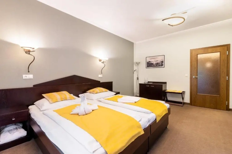 1 Bedroom Suite