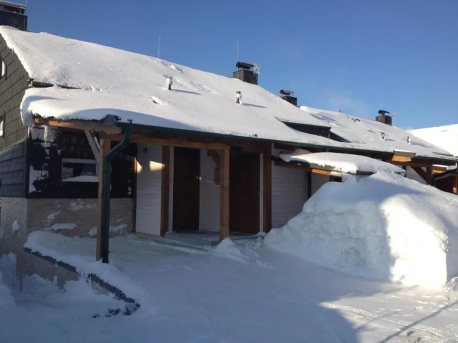 3 Bedrooms Chalet