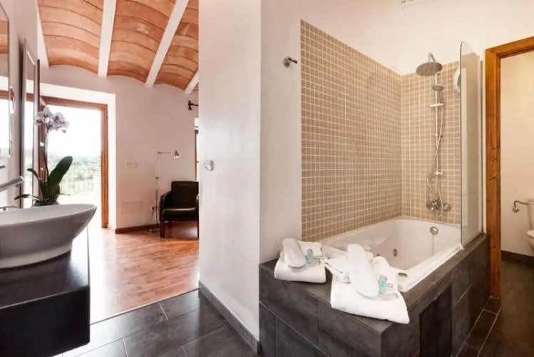 Standard Double Suite