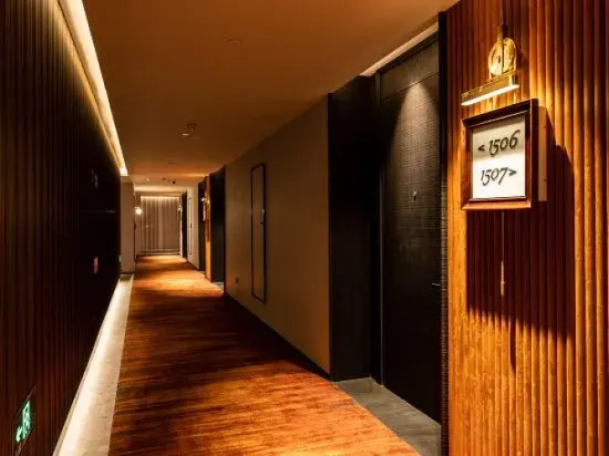 Lemon Hotel