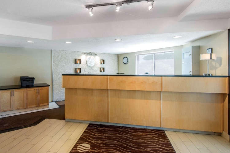 Comfort Inn Airport North Bay photo 27