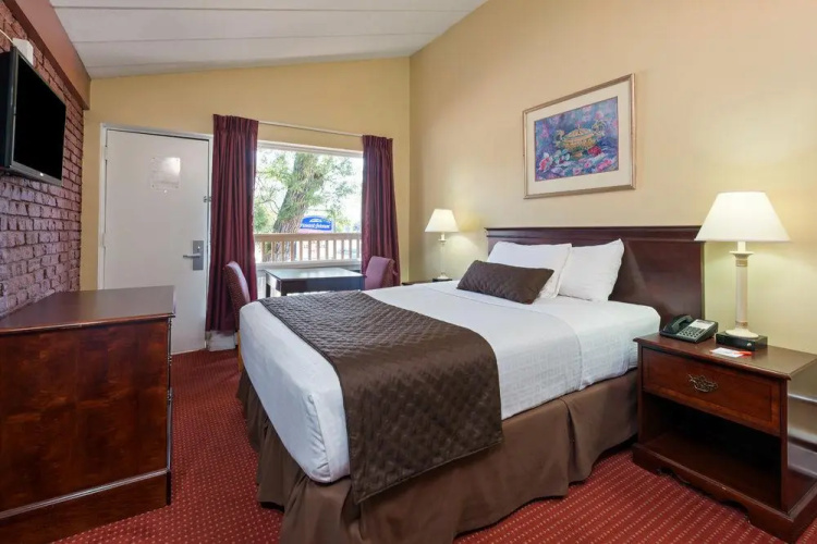 Knights Inn Barrie