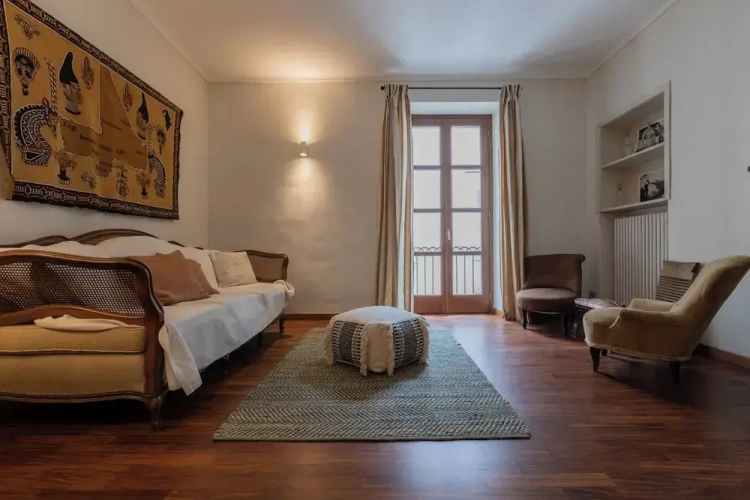 2 Bedrooms Apartment