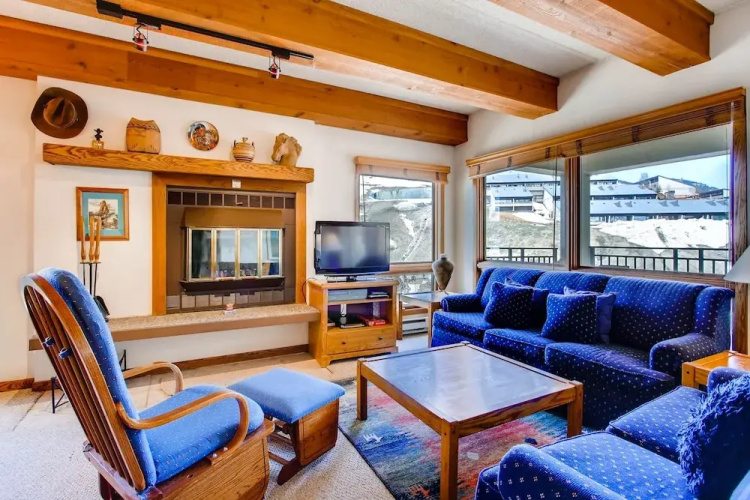 Large 2 Br With Open Floorplan 2 Bedroom Condo - No Cleaning Fee! by RedAwning