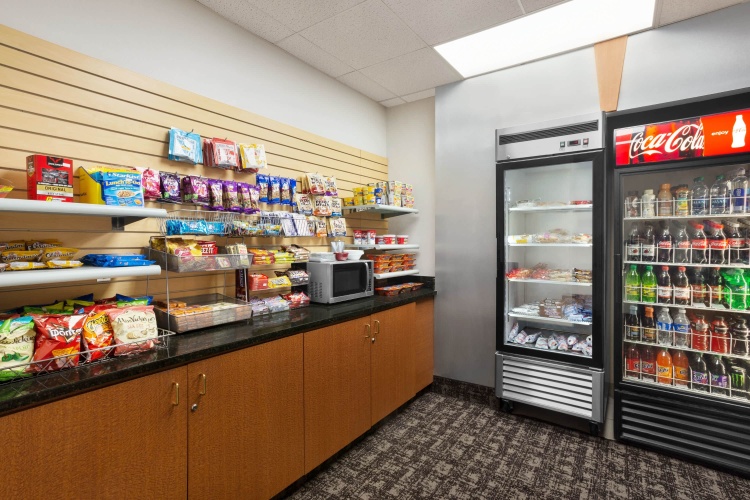 Baymont By Wyndham Greensboro/Coliseum photo 14