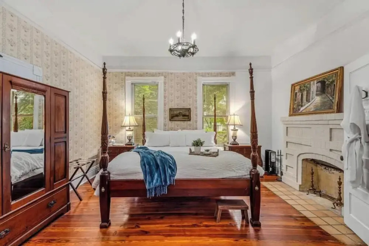The Veranda Historic Inn