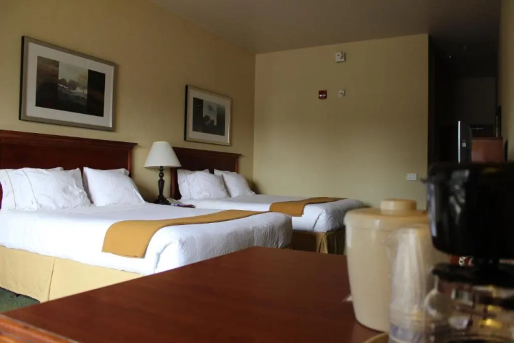 Holiday Inn Express Hotel & Suites Tehachapi by IHG