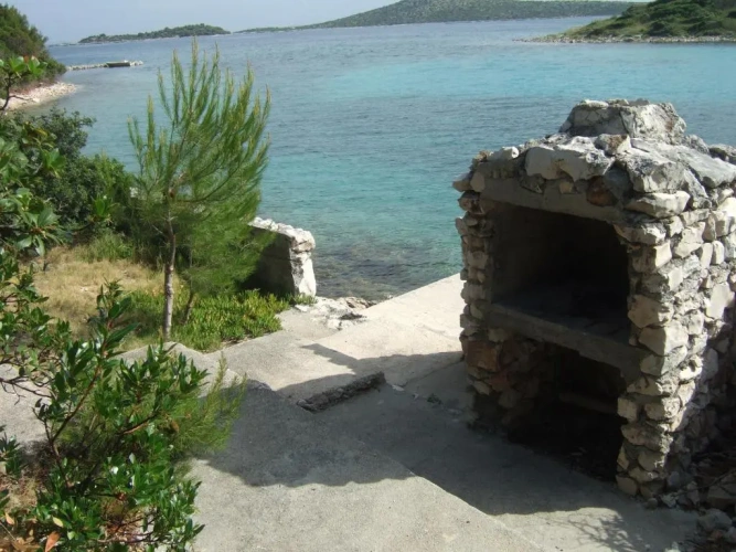 2 Bedrooms Cottage