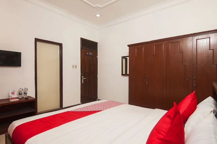 OYO 552 Raz House
