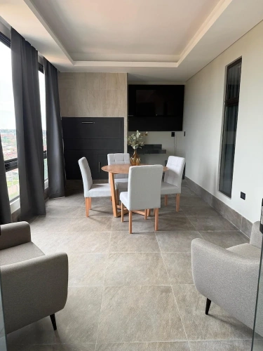 3 Bedrooms Apartment