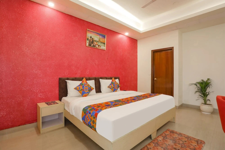 FabHotel The Indian