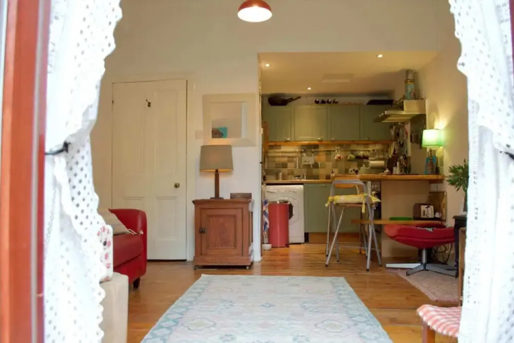 1 Bedroom Flat In Edinburgh