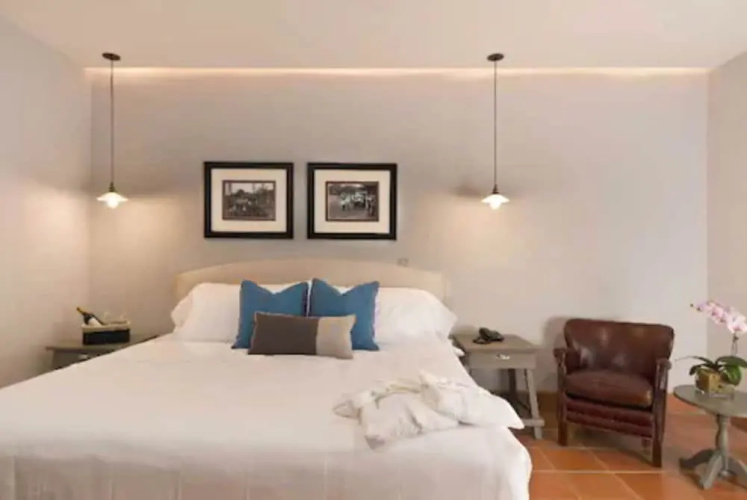 Alta Las Palomas Hotel