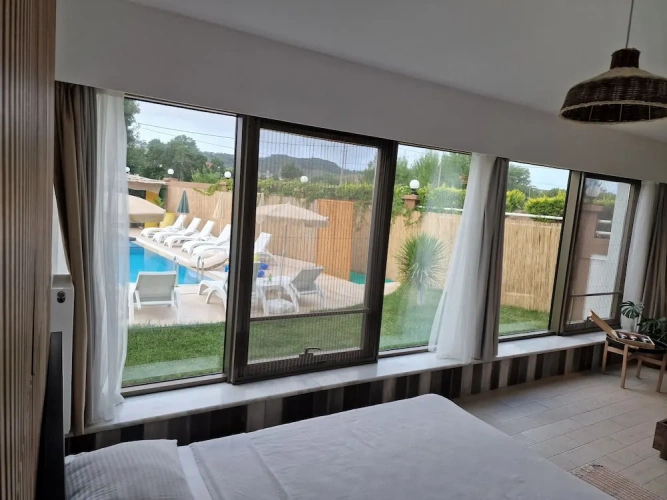 Deluxe Double room with pool view