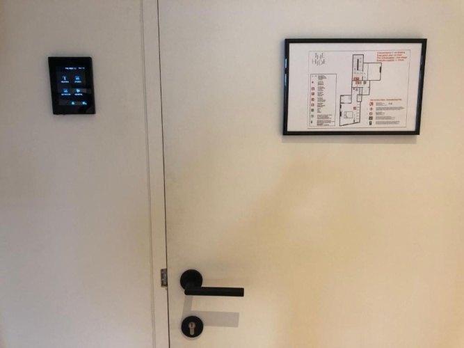 Deluxe Studio