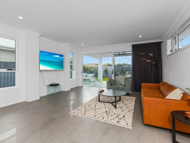 Elegant Beach House On Nautilus
