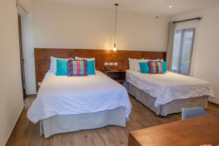 Las Camelias Inn
