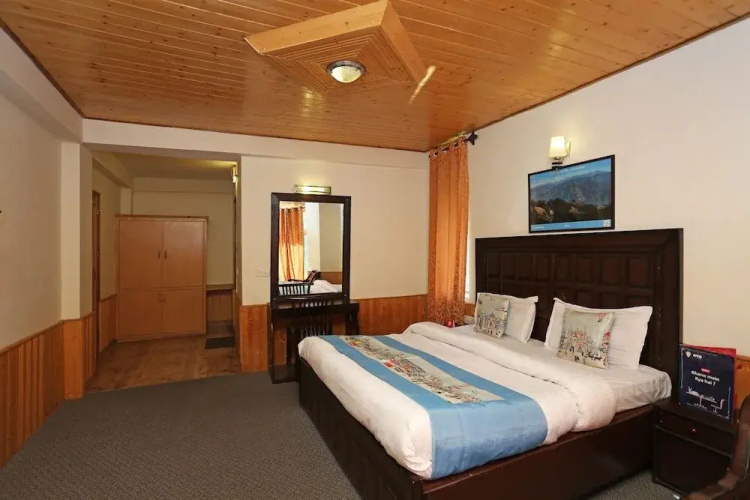 OYO 7008 Astha Cottage