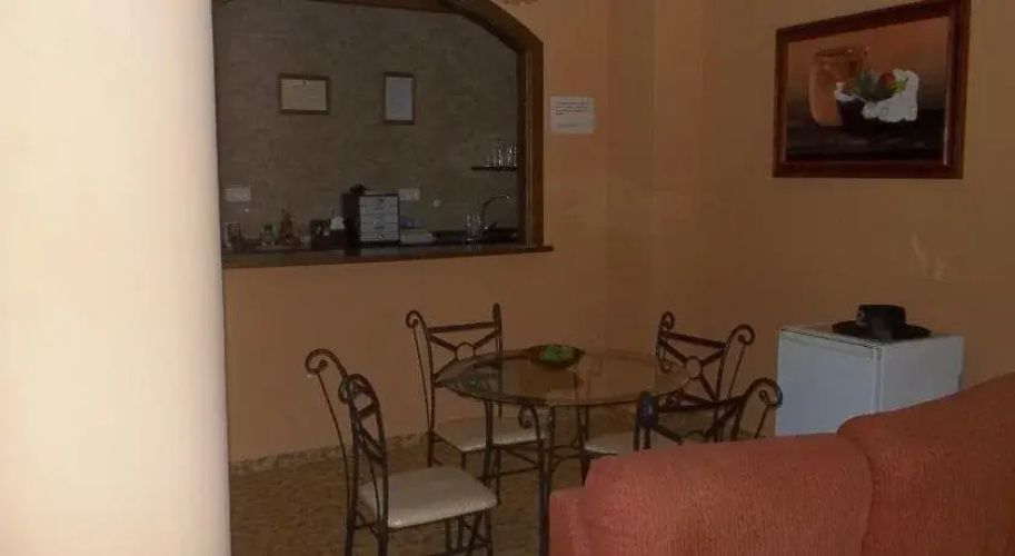 Hostal Monteolivos