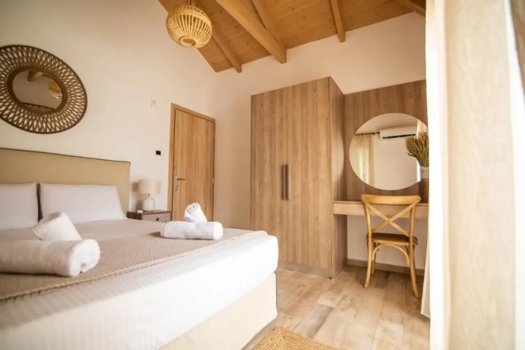 Mani Luxury Villa with Private Pool