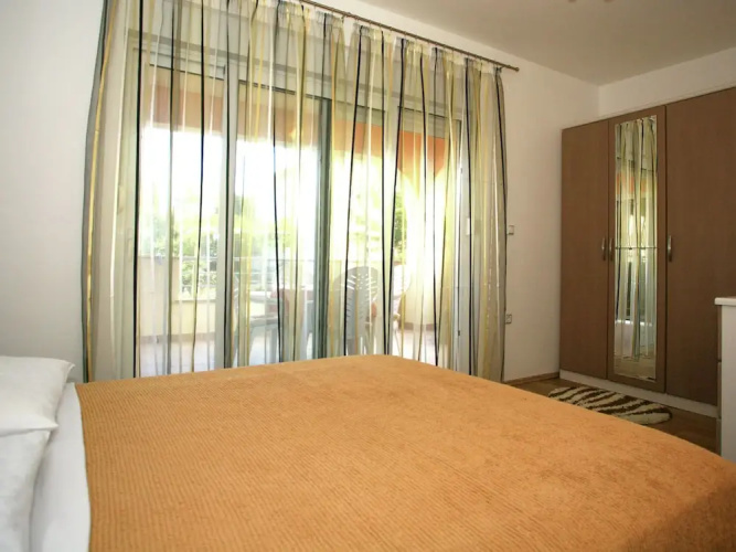 Pleasant Apartment in Krk with Private Terrace