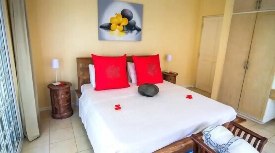 1 Bedroom Deluxe Apartment
