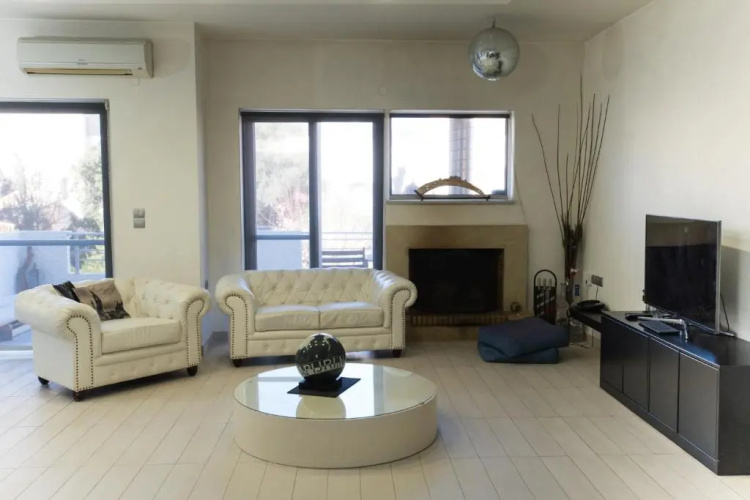 Thomis Beach House