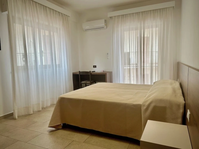 Standard Single room with balcony and with pool view