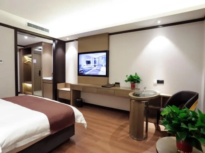 Standard Triple Family room