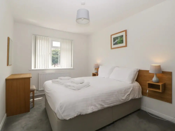 Harcombe House Bungalow 7