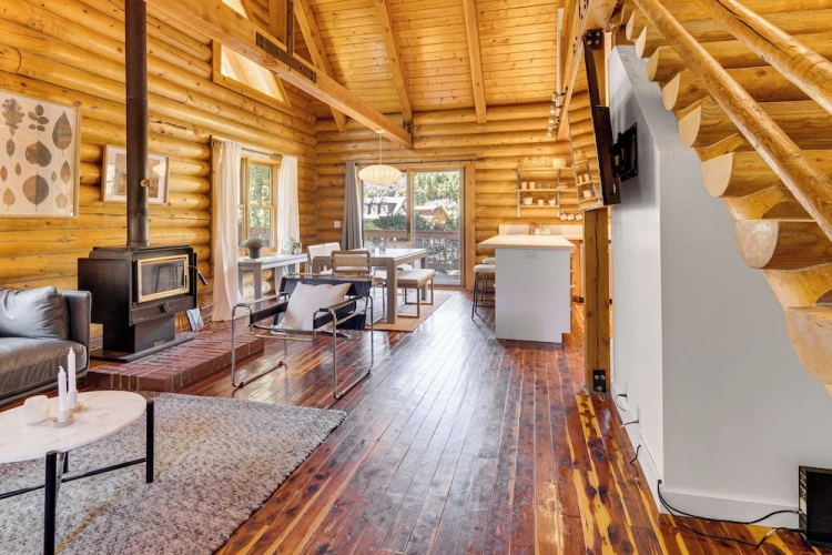 3 Bedrooms Cottage