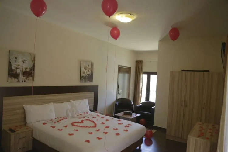 Premium Twin room with balcony and with mountain view