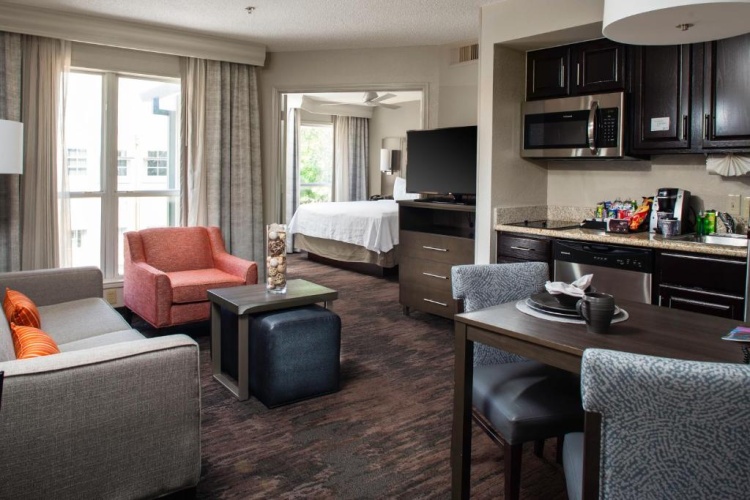 1 Bedroom Suite