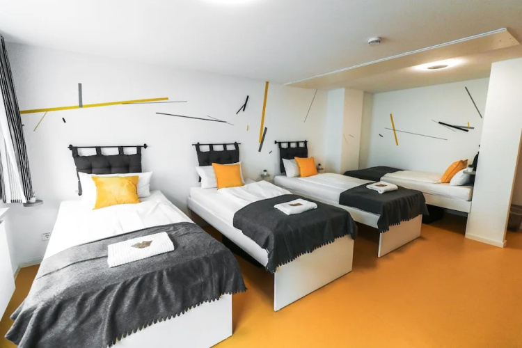 Designer hostel room for 4 2D