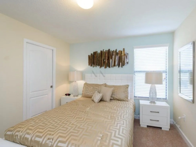 6CGS14BT51 Beautiful Home in Champions Gate by RedAwning