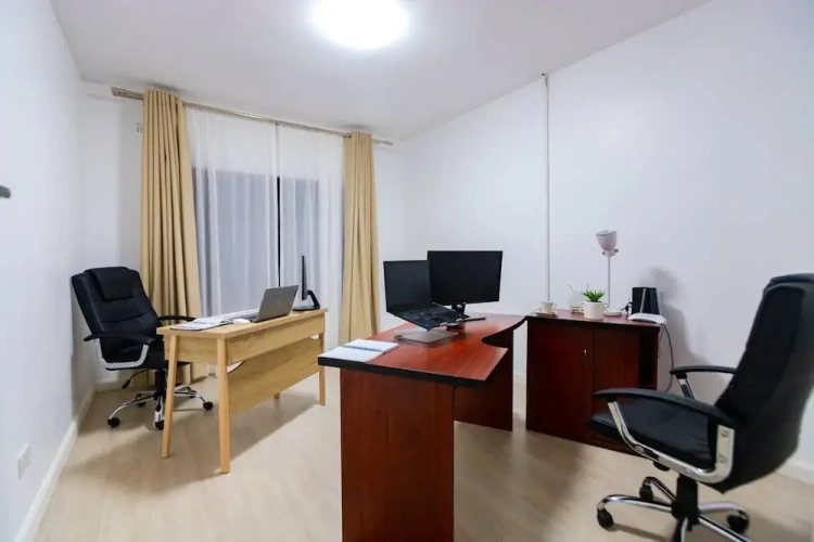 3 Bedrooms Apartment